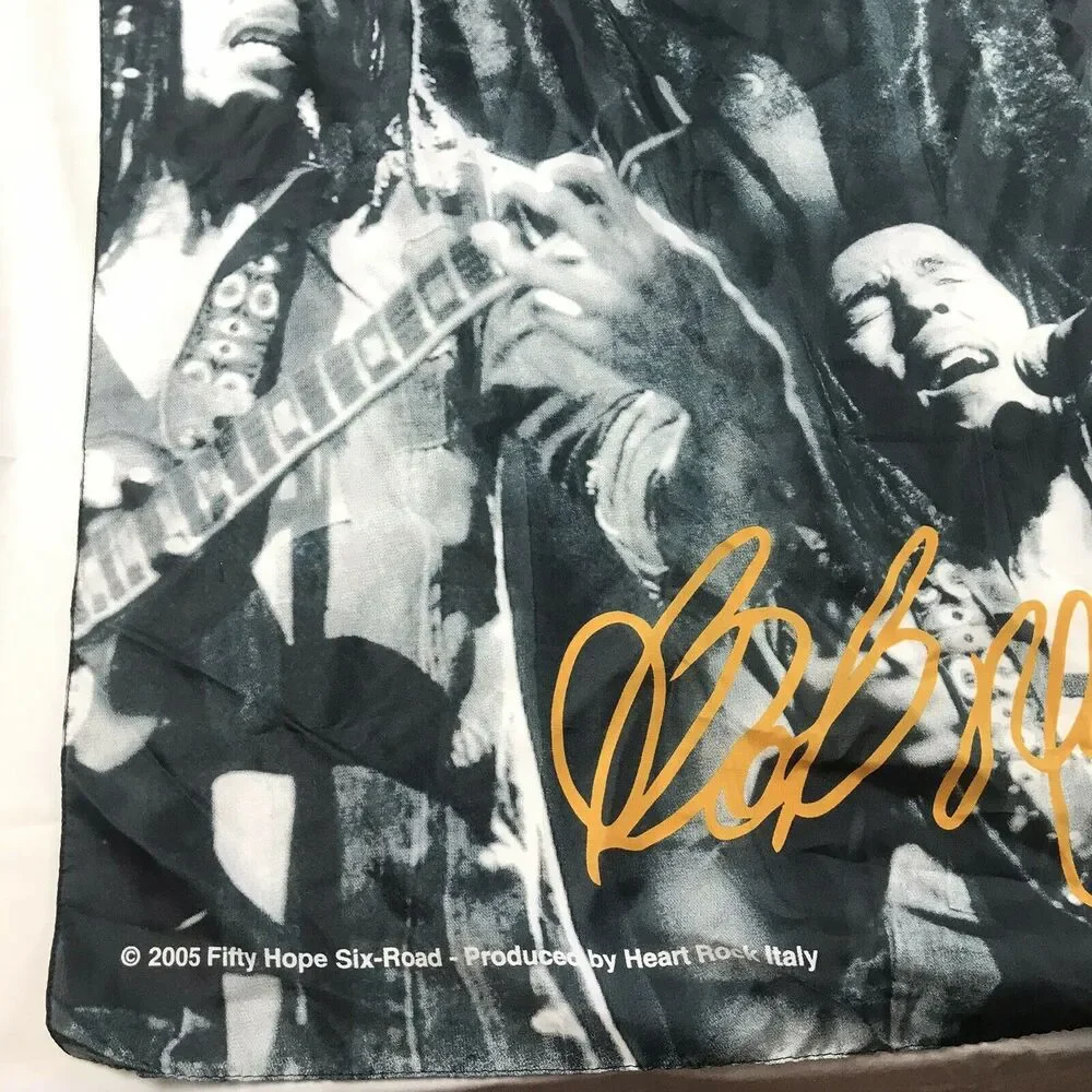 Vintage BOB MARLEY Preowned. 2005 TEXTILE POSTER FLAG reggae‎